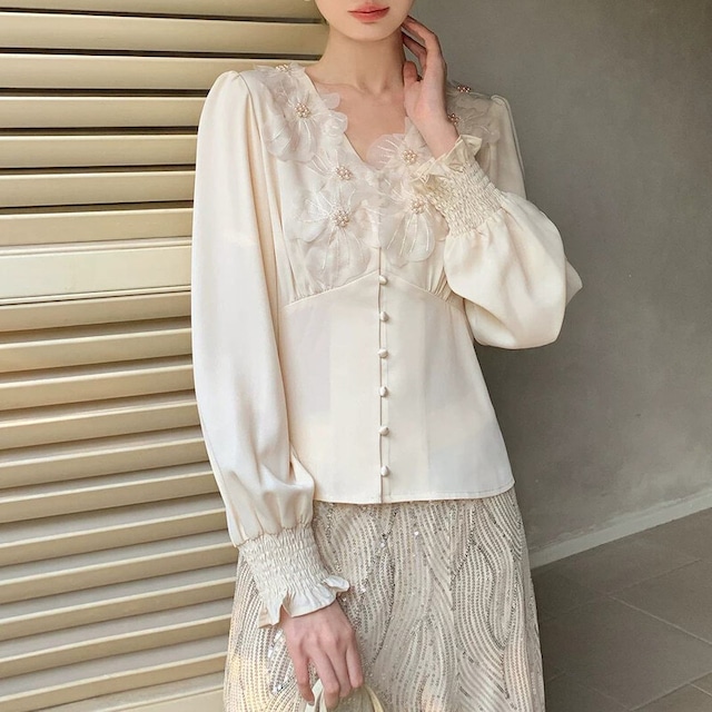 Flower v-neck blouse　M1706