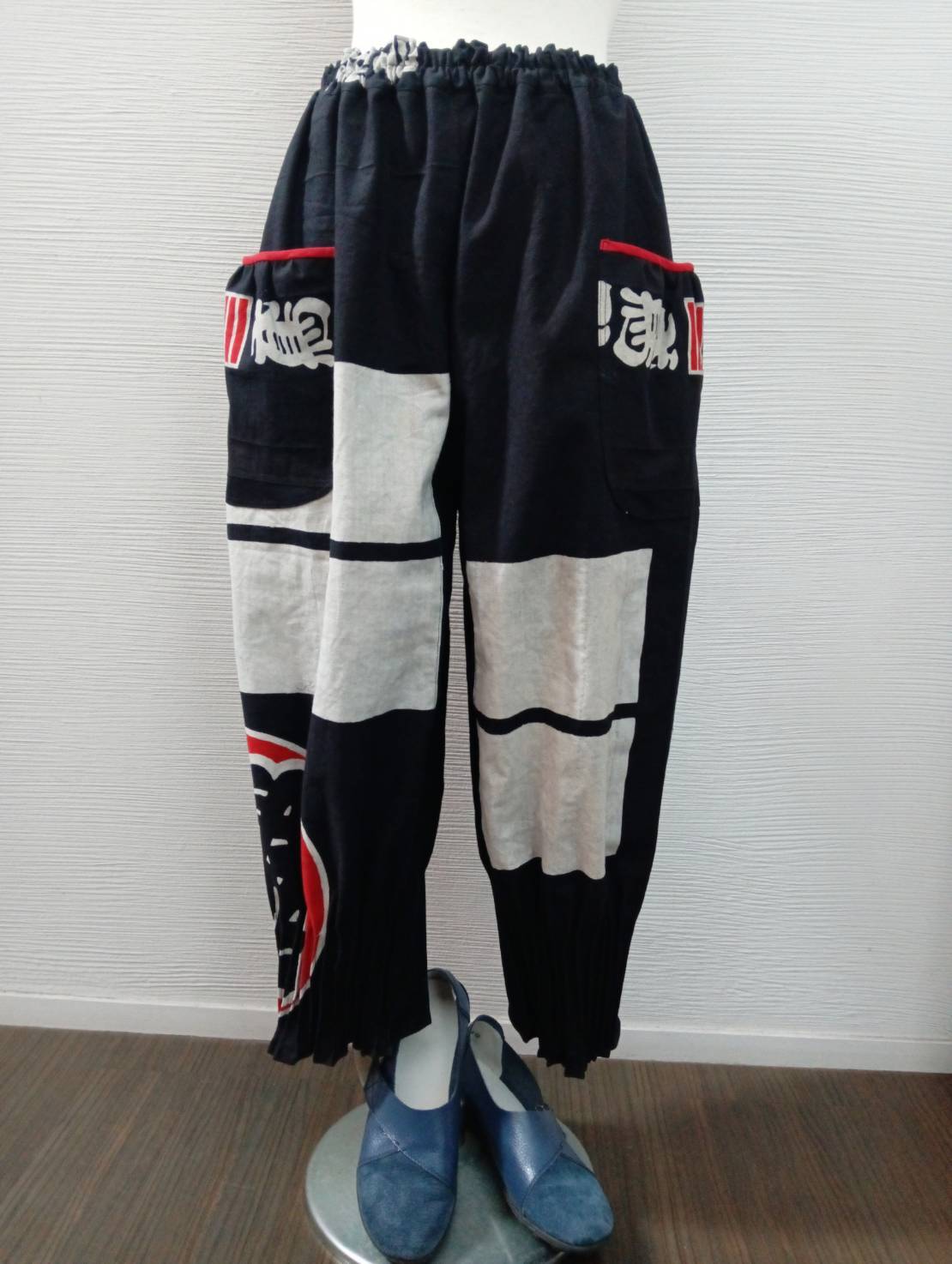 pa-9 藍染め印半纏ワイドパンツ 綿100％ | 古布・和布の創作服｜着物