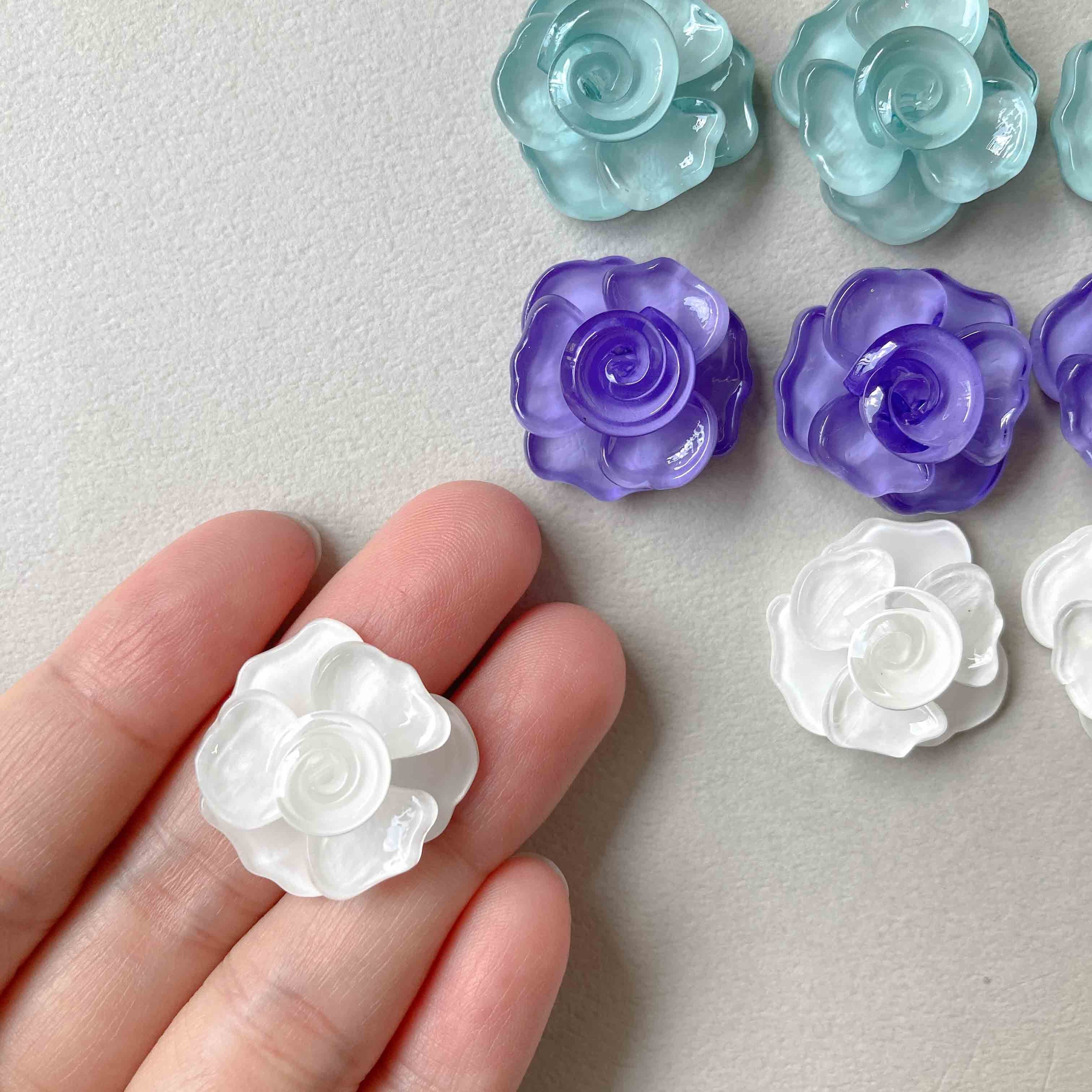 立体花びら重なるお花のデコパーツ | Dua-アクセサリーパーツショップ