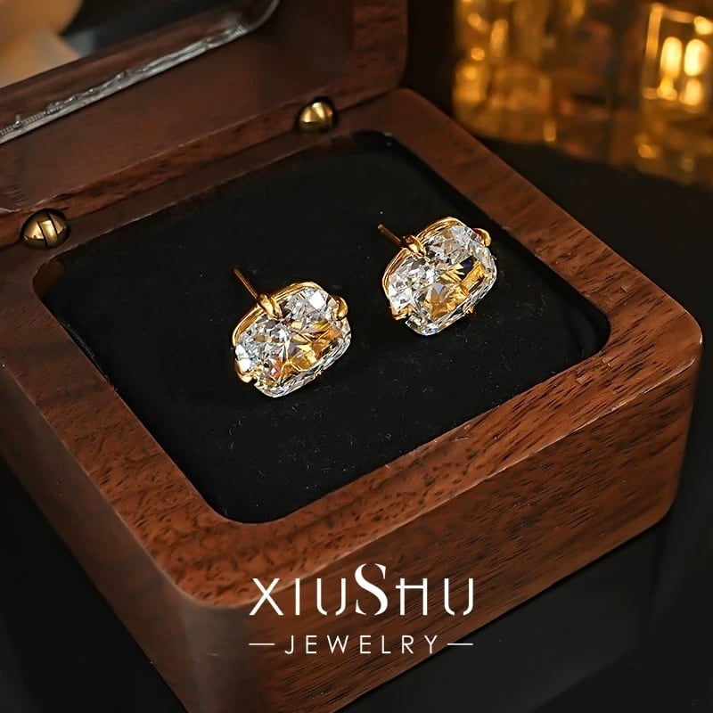 4カラット 高炭素ダイヤモンド ホワイト キラキラ ゴージャス 指輪