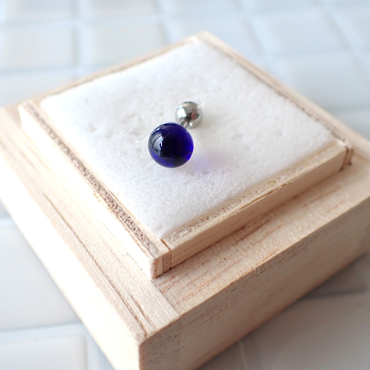 軟骨ヘリックス16G 琉球ガラス