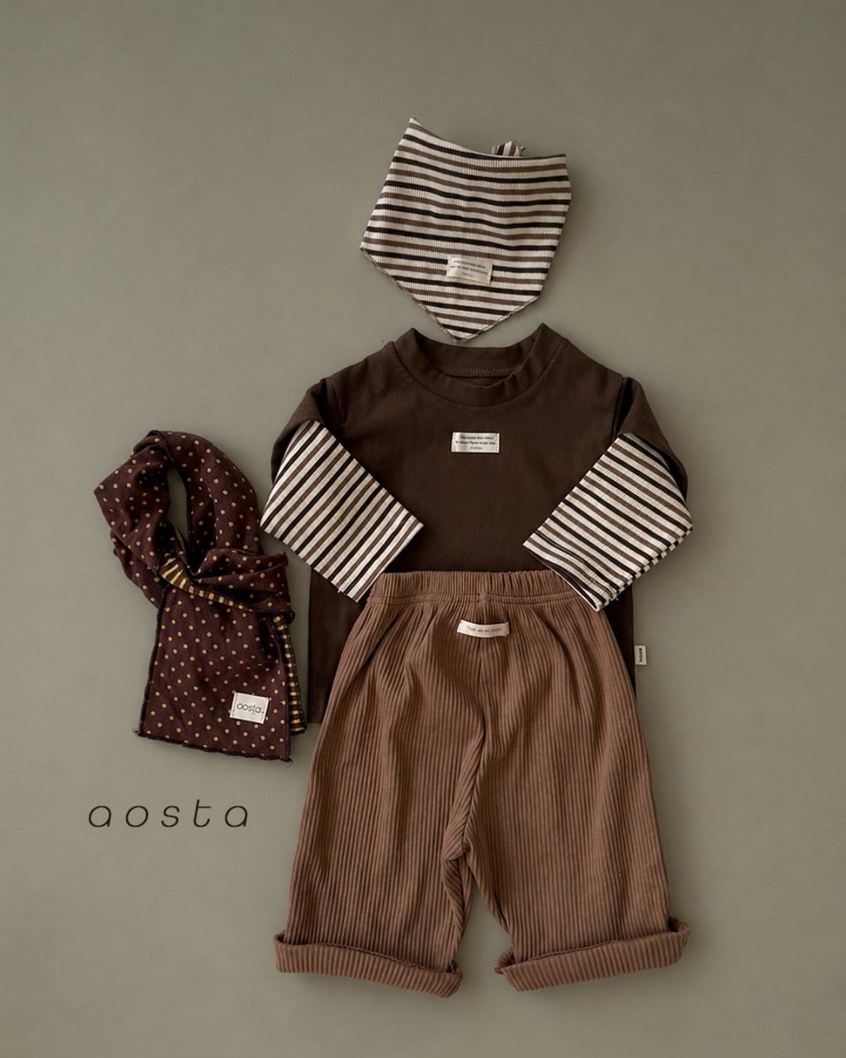 送料無料【予約】/ クレヨンTシャツ / aosta