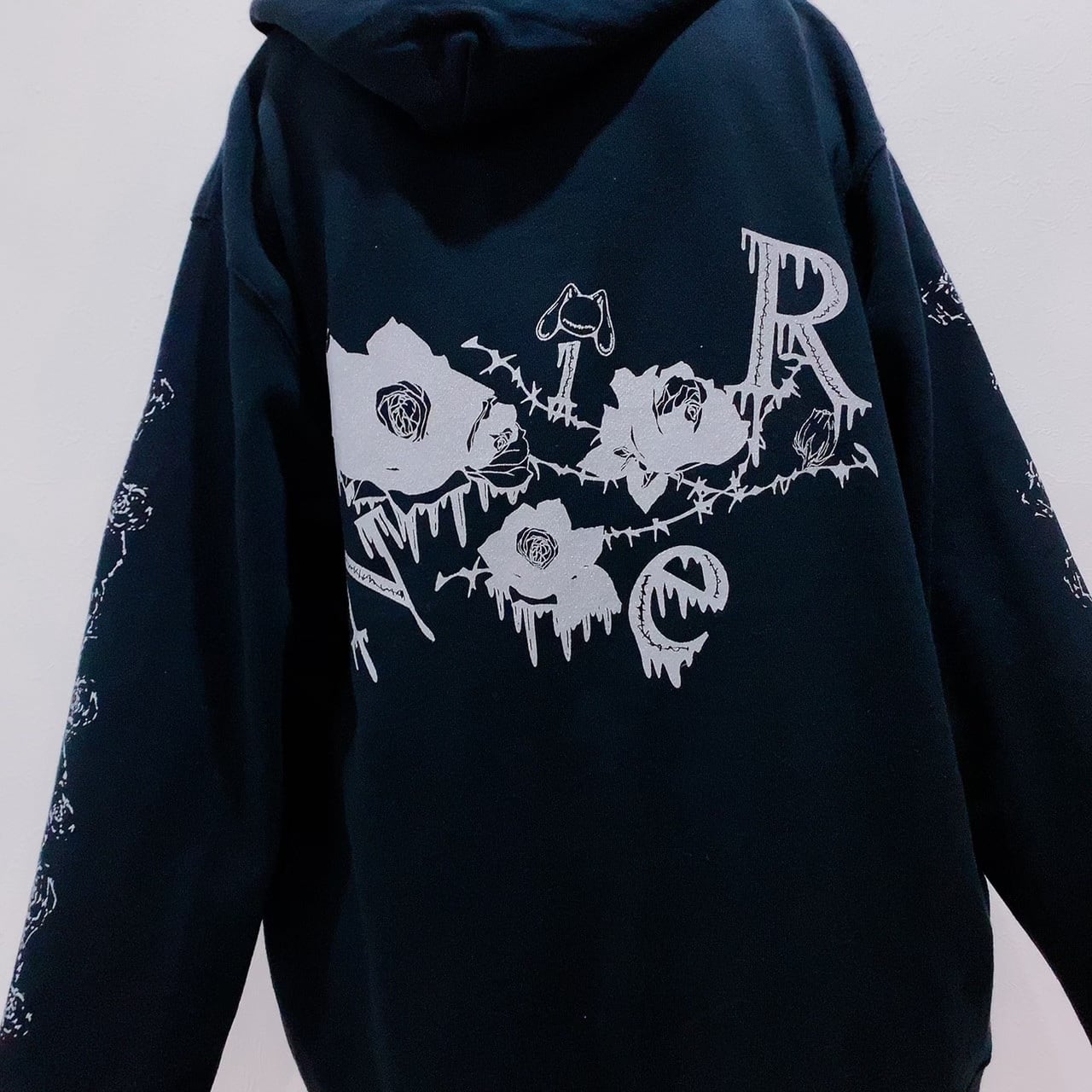 NieR ROSE PULLOVER PARKA　ニーア　パーカー