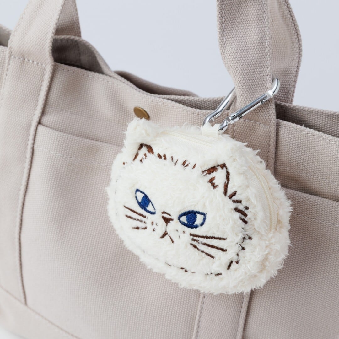 fikalycka】猫のフェイスポーチ｜ふわふわ刺繍が可愛い カラビナ付き
