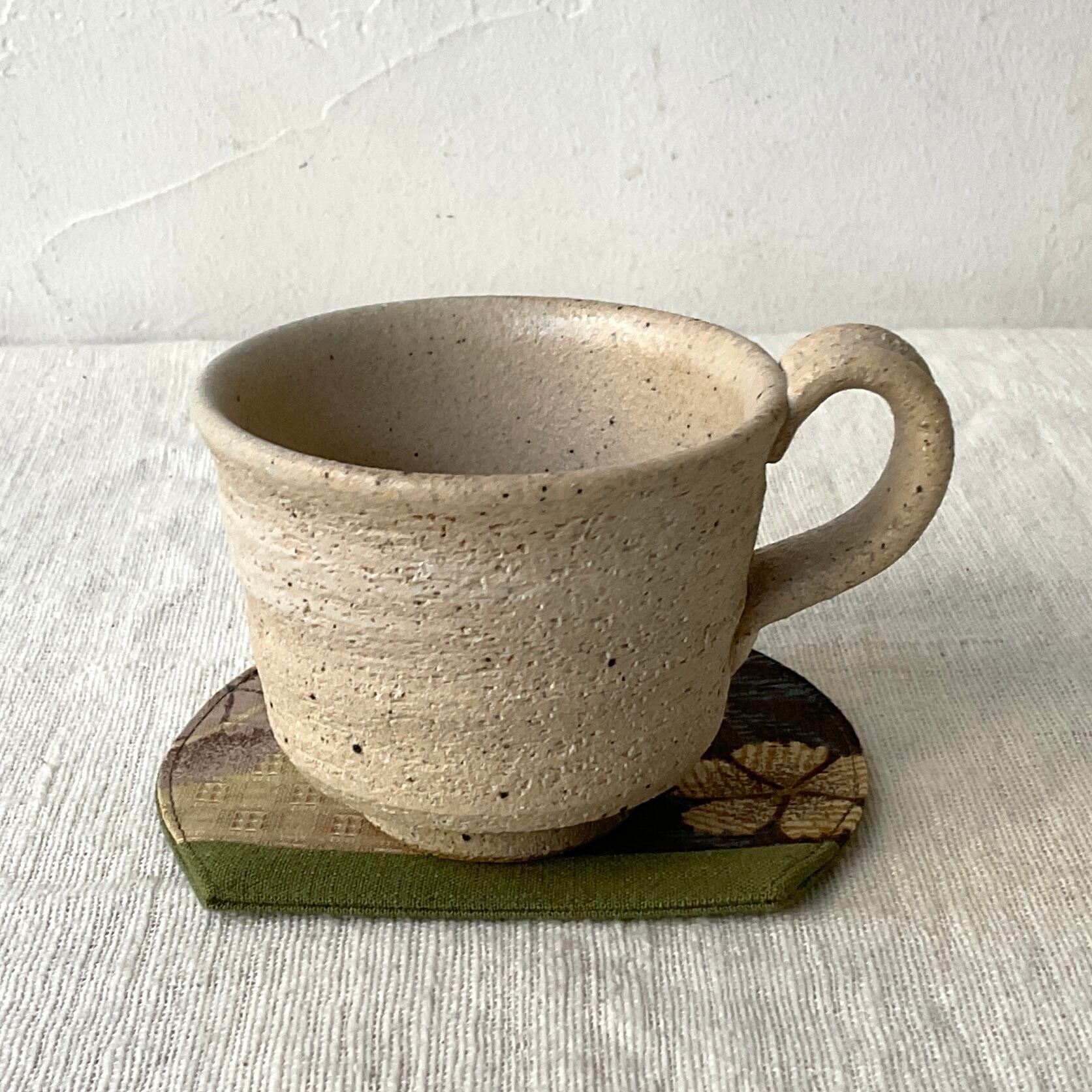 ワーキングオフィス】半円布コースター・華車（赤系・緑系）IKI1361