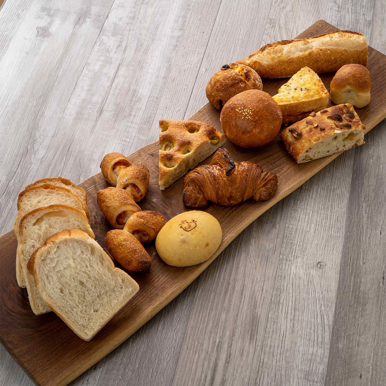 定期便】コッコの天然酵母パンセット（約10個） | ラトリエコッコ 通信販売