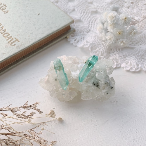 Green quartz ひとつぶイヤリング&ピアス(14kgf)