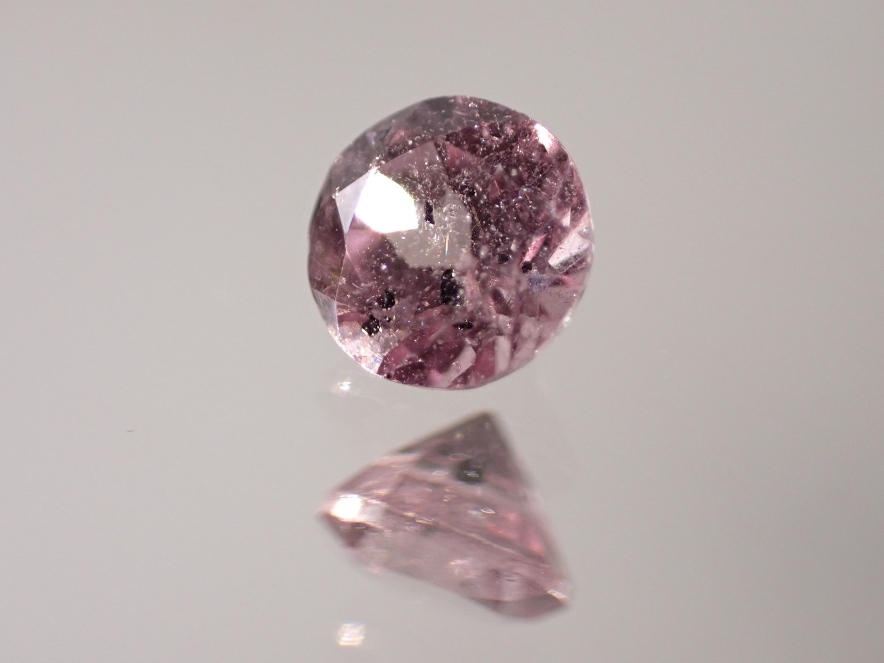 ドラゴンガーネット　0.66ct　[C13‐747]