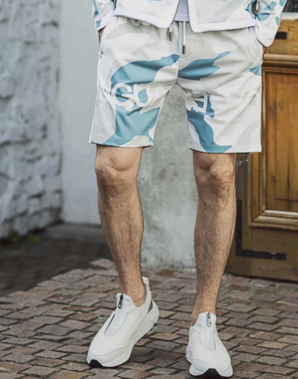 1PIU1UGUALE3 RELAX(ウノピゥウノウグァーレトレ)4wayストレッチカモ柄ハーフパンツ(グリーン/ピンク)