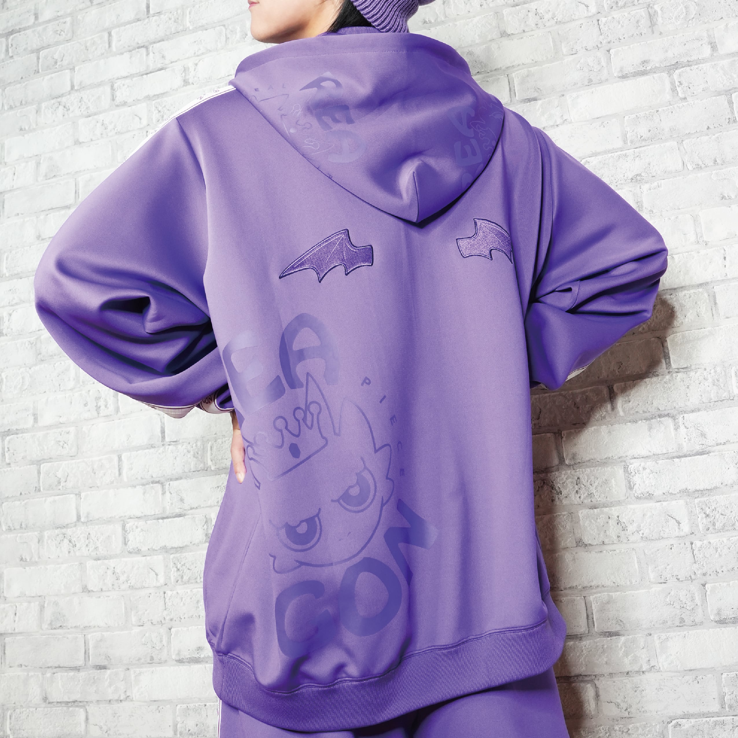 トッテナム・ホットスパー 紫 長袖 ジャージ Sサイズ トッテナム・ホットスパー 紫 長袖 ジャージ Sサイズ