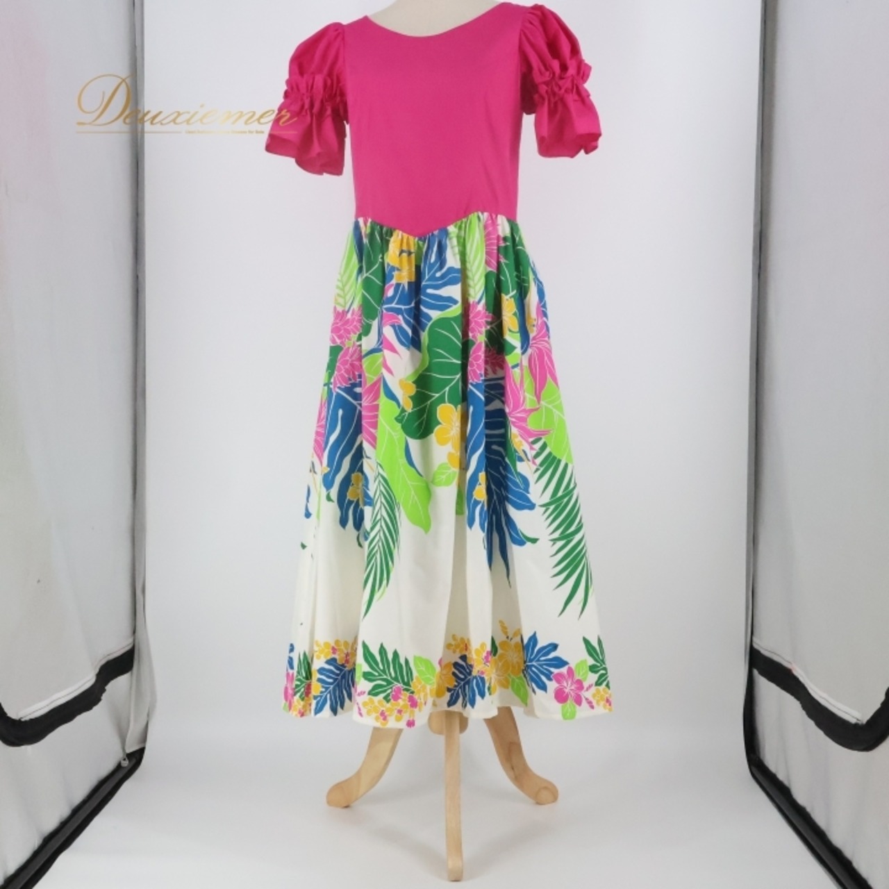 フラダンス 衣装 ワンピース ドレス マーメイドライン エムエムジェイ ピンク系 ホワイト系 MermaidLine MMJ 日本製 パフスリーブ ハイビスカス柄 かわいい 華やか 鮮やか 明るい ハワイアン アロハ ハワイアンプリント フラ ダンス レッスン