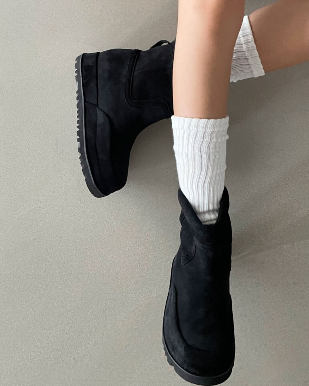 シンプルショートブーツ