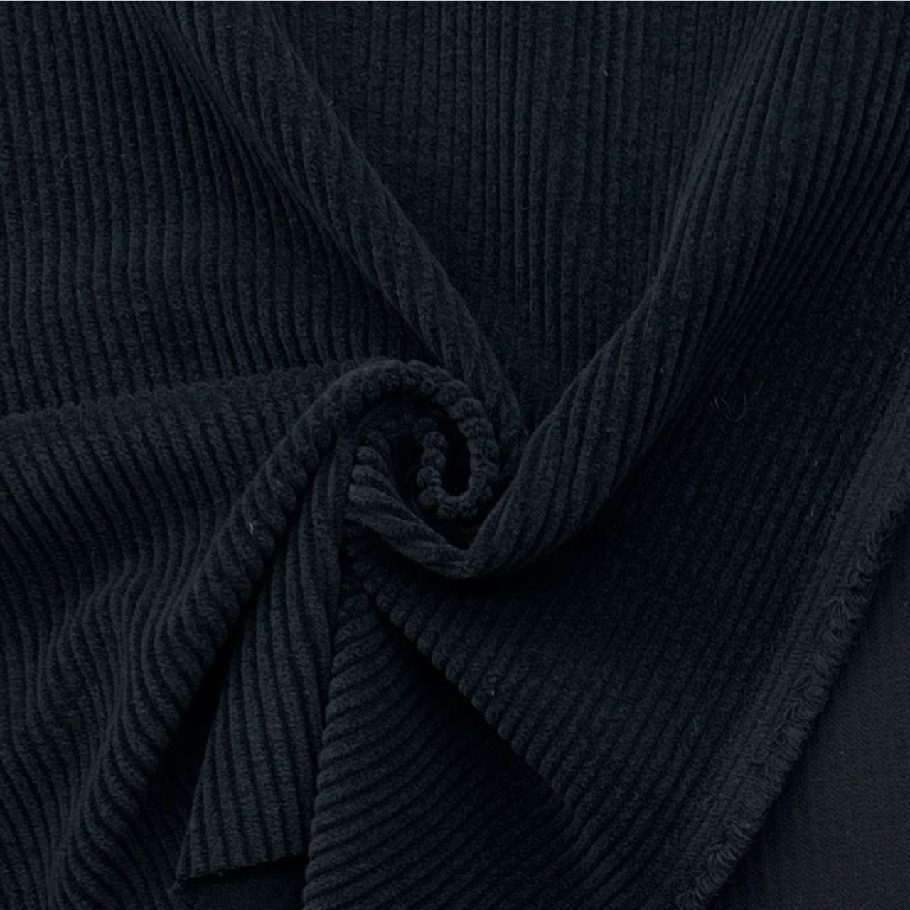 ★AM098◆1ｍ◆ラスト1点‼◆綿ポリエステル混太畝コーデュロイ生地◆ブラック