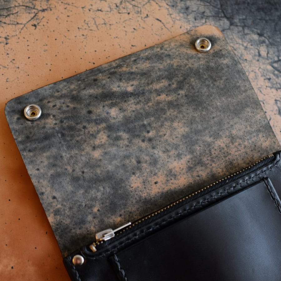 美品トラッカーウォレット GUIDI CULATTA CAVALLO 3層 在庫品】ミドルトラッカーウォレット 壱 GUIDI CULATTA CAVALLO 参層式