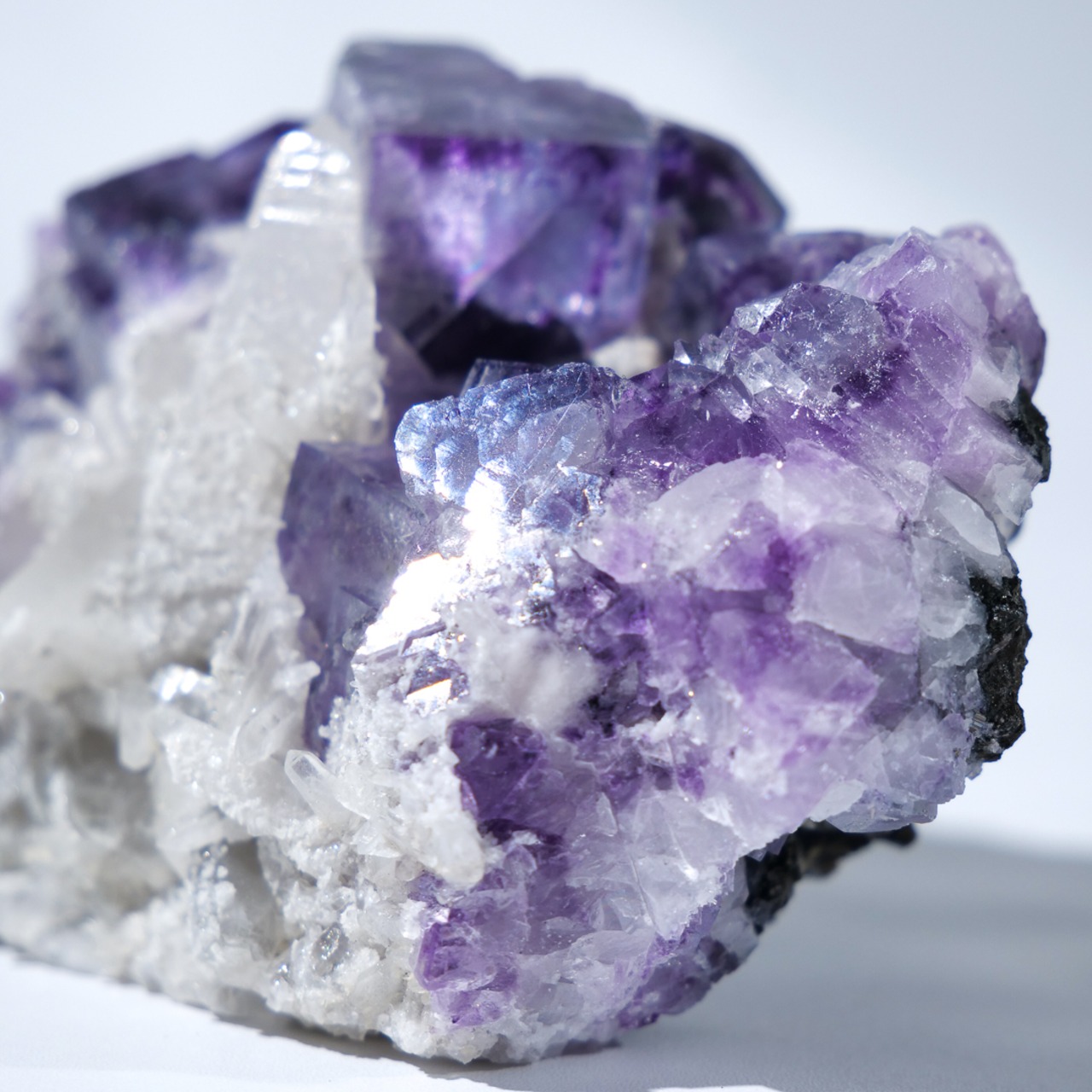 ヤオガンシャン産 フローライト 共生 / 原石 標本【G_3】