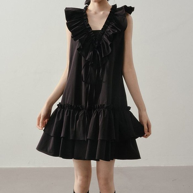 Frill neck sleeveless dress　B056