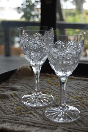 ボヘミアングラス【2個セット】ワイングラス（チェコ産）ハンドカットクリスタルガラス