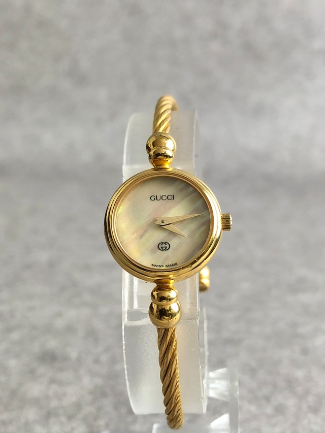 GUCCI グッチ 腕時計 ゴールド シェル ステンレススチール バングル 2700.2.L クウォーツ vintage ヴィンテージ オールド zxiigr