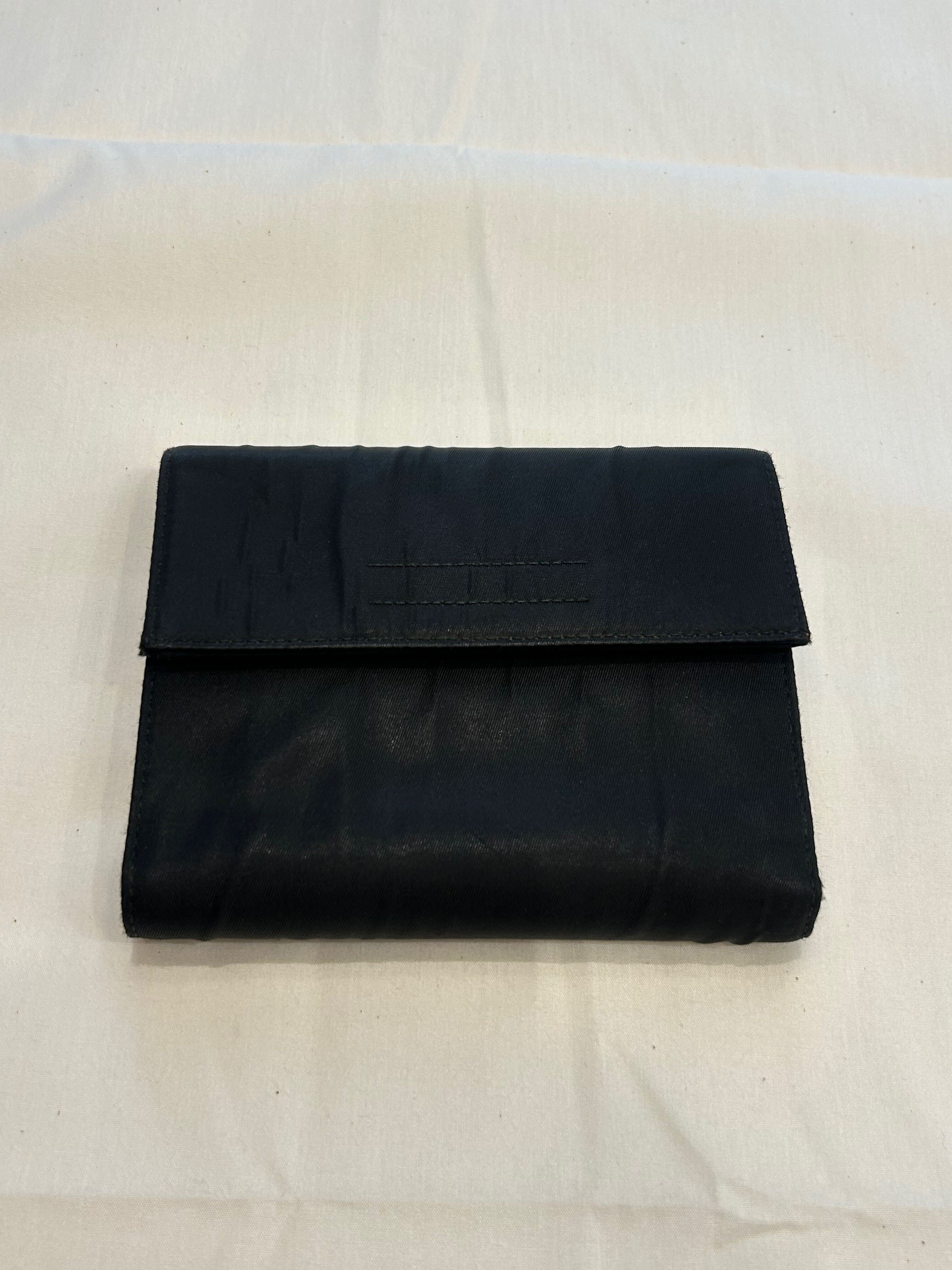 小物 P RADA nylon logo wallet Black PRADA / vintage black nylon logo wallet. | AURA JAPON