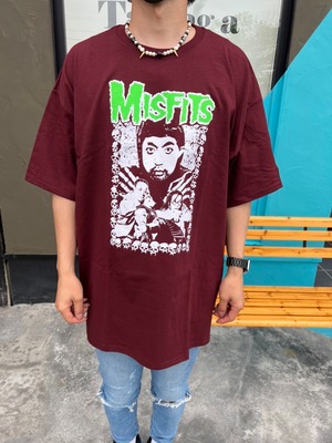 ＦＯＲ ＴＨＥ ＨＯＭＩＥＳ　ＭＩＳＦＩＴＳ　ＴＥＥ　２ＸＬ　バーガンディー