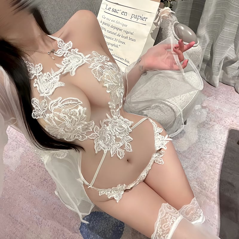 〔ランジェリー〕フラワーレース シースルー ボディスーツセット(ガウン付き・ホワイト・透け感ランジェリー)