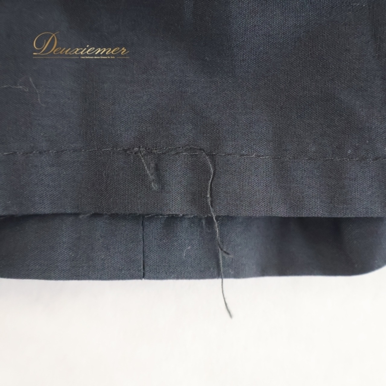 フラダンス 衣装 パウスカート ブラック系 プルメリア柄 ボタニカル柄 ハワイアンプリント レッスン 練習 アロハ フラ ダンス ホワイト系 黒 白 モノトーン 白黒 シンプル グランジ加工 かわいい おしゃれ 大人っぽい シングル スカート フラ ホワイト ブラック 練習用 おしゃれ衣装 舞台衣装 ダンス衣装 女性用 フラダンス衣装 プリントスカート ハワイアンファッション クール ふんわり