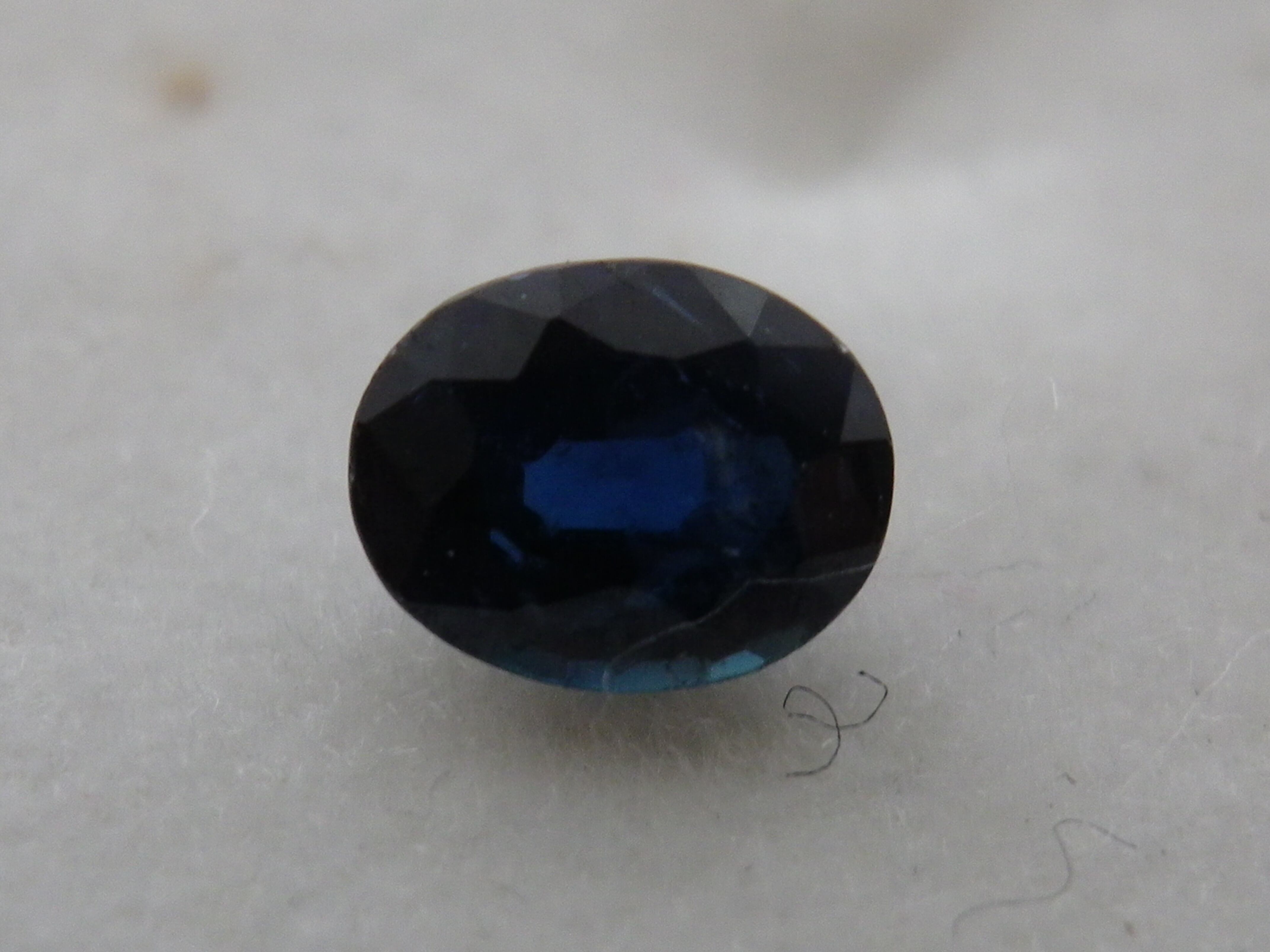 非加熱処理 天然ブルーサファイア 0.943ct カンボジア パイリン鉱山 