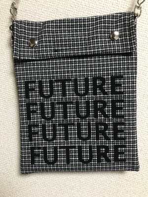 UNFINISHED FUTUREサコッシュ