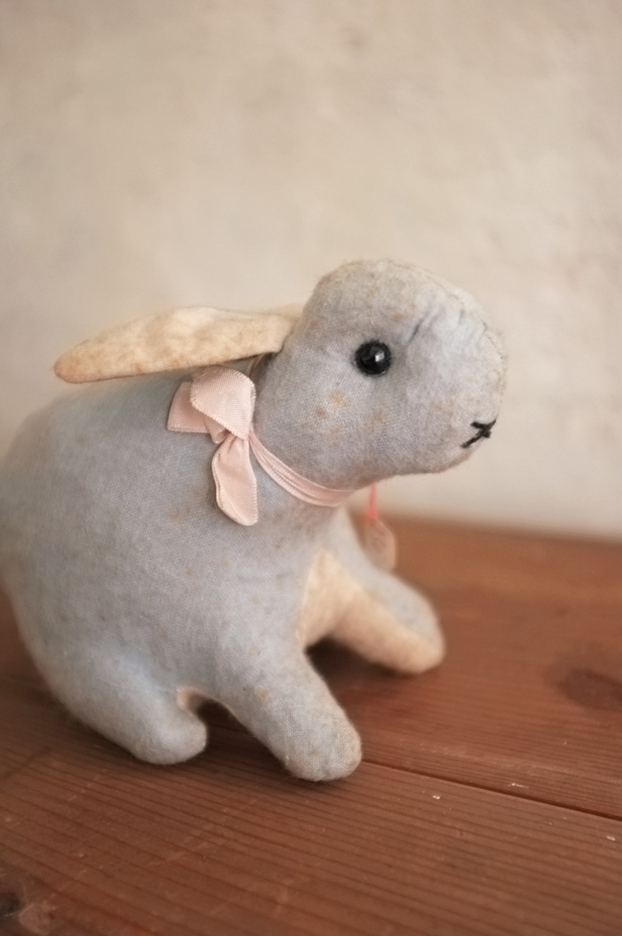 フランス 青いうさぎさんと薔薇色のリボンb ドール アンティーク