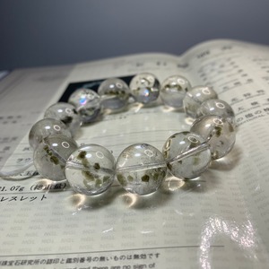鑑別書付き・大玉☆グリーンマイカインクォーツ ブレスレット