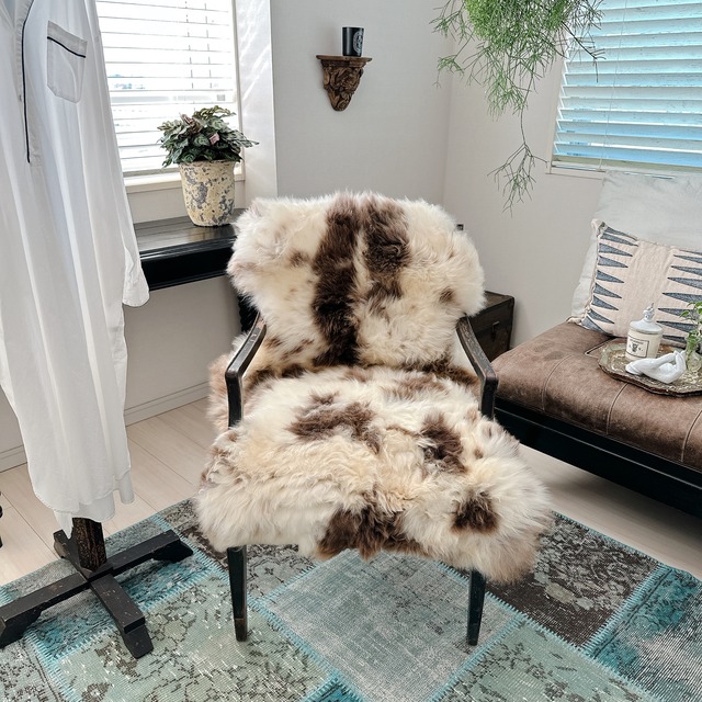 ポーランド ムートンラグ MO005 | ナチュラル シープスキン | 77cm × 130cm