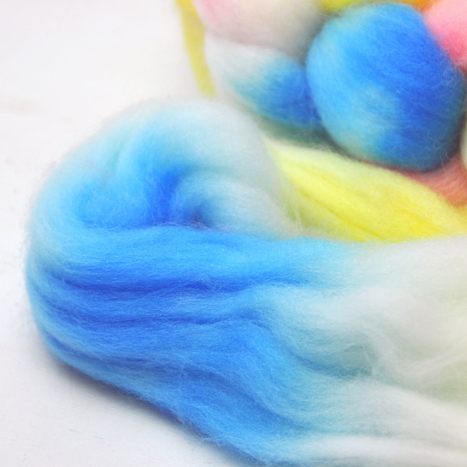 手染め羊毛【防縮メリノ60'sトップ・040】約120g | ひつじや