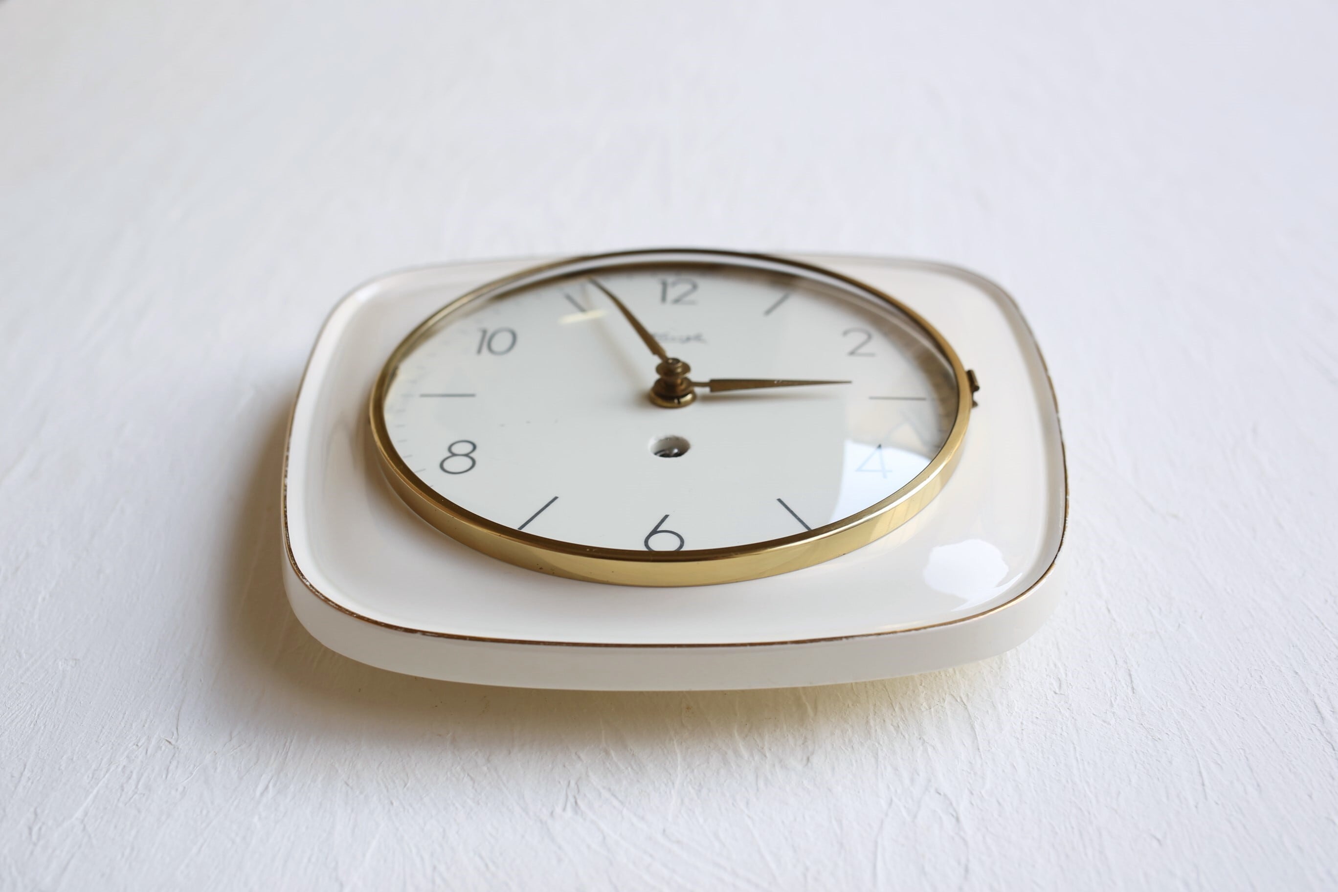 ドイツ アンティーク ヴィンテージ Kienzle 陶器製 壁掛け時計 ドイツ アンティーク ヴィンテージ Kienzle 陶器製 壁掛け時計