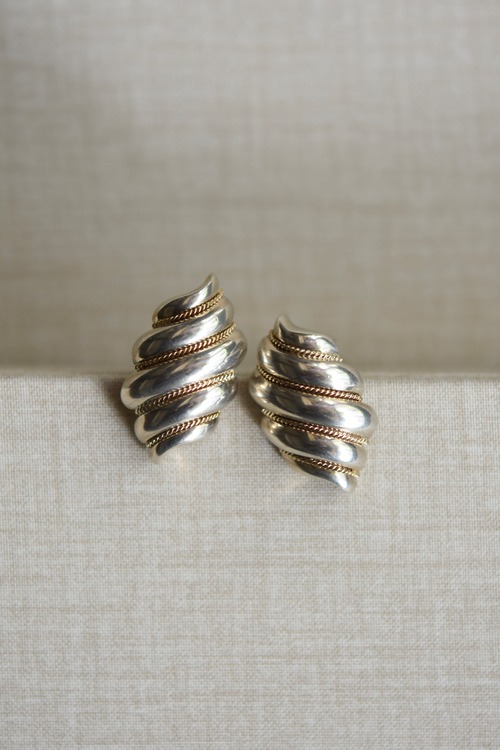 IORI／"Tiffany& Co." earrings／ twist