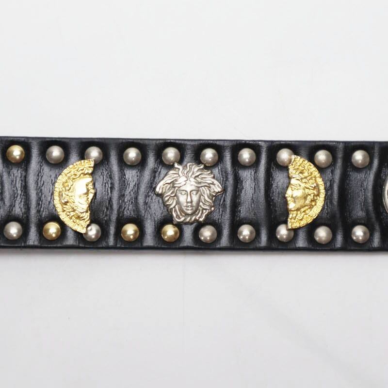 GIANNI VERSACE ジャンニヴェルサーチ メデューサスタッズ レザ