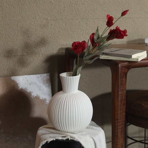 花瓶 フラワーベース プリーツ リブ おしゃれ モダン 北欧 インテリア 雑貨 陶器 一輪挿し デザイン シンプル ナチュラル