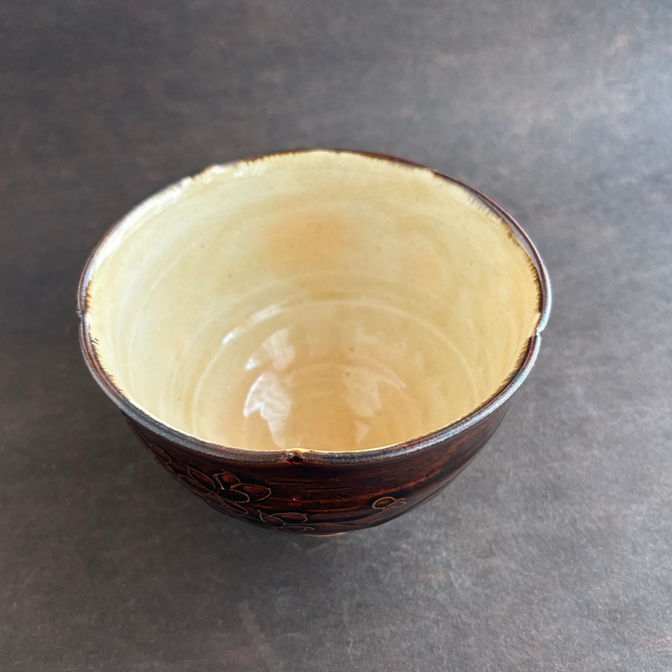 土和のルリエフ 飴 花形丼ぶり | 武山窯の美味しいうつわ
