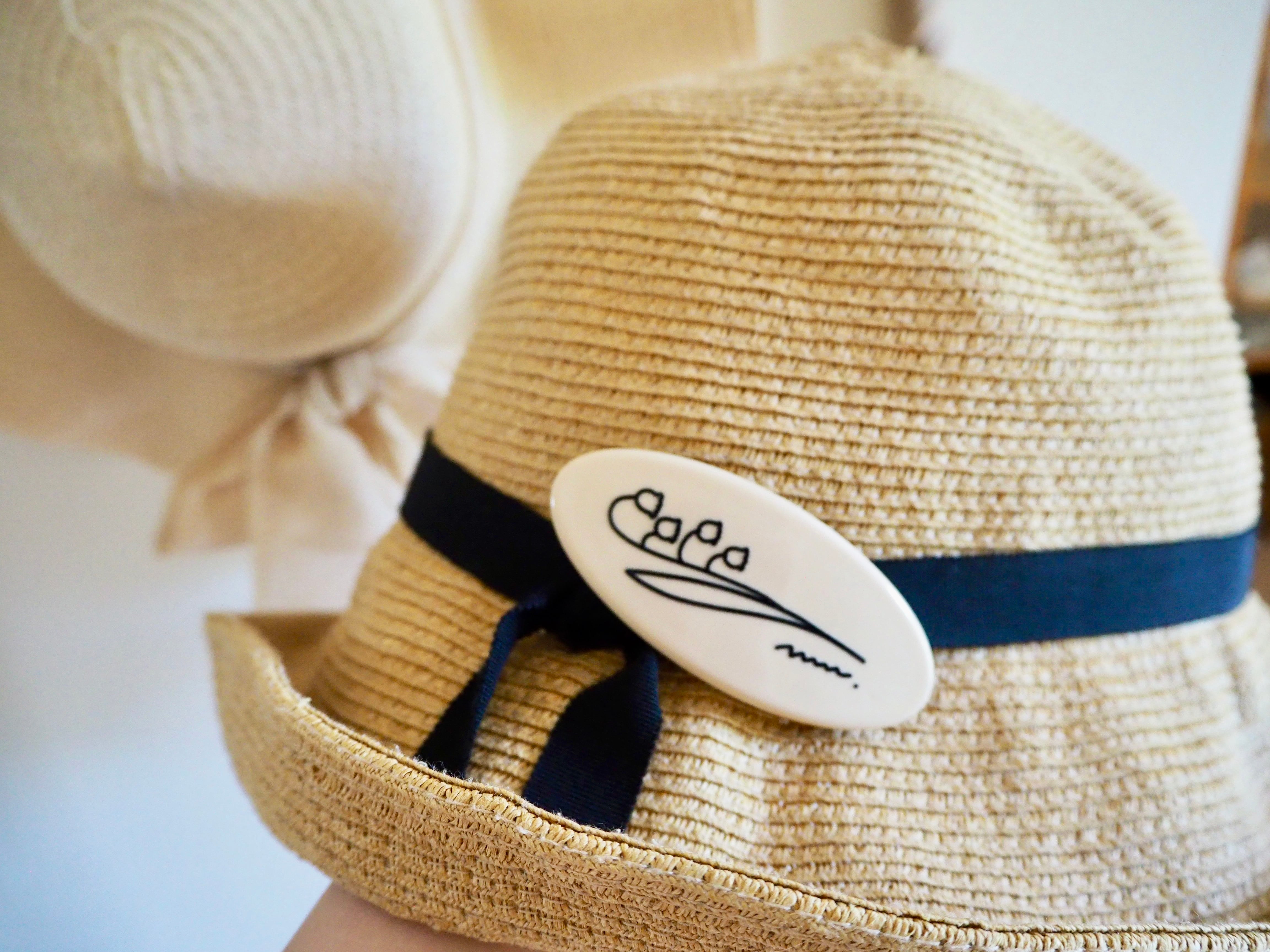 Her spring hair barrette