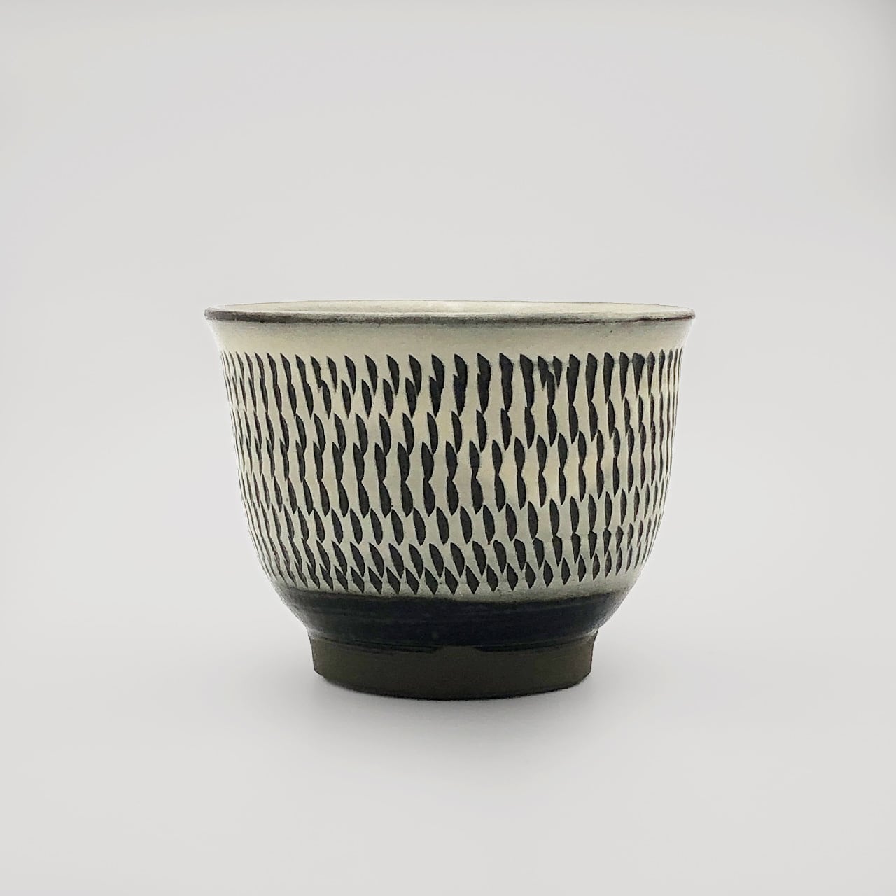 小鹿田焼 小袋窯 煎茶碗 (大) 飛びかんな 白 口径約8.5cm 汲出 陶器 和