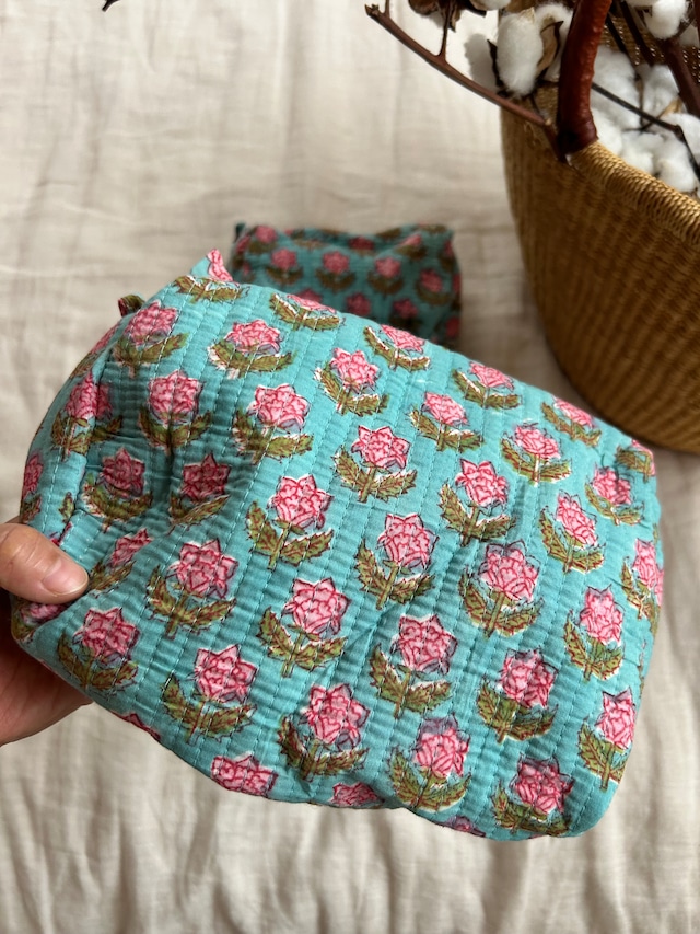 07.Turquoise Blue マトリョーシカポーチ　インド直輸入ブロックプリント生地