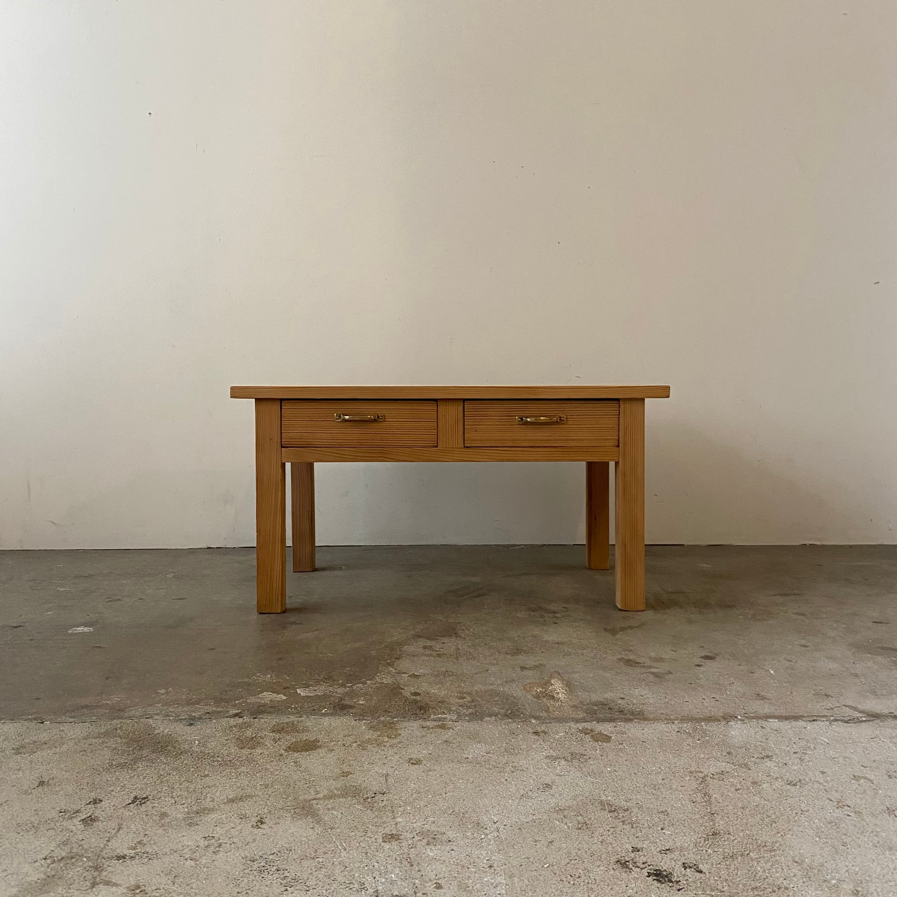 小さい文机　1017