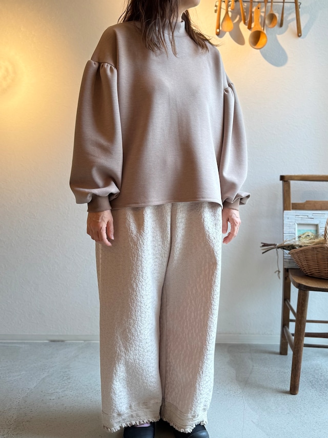 MANON  カードボードモックネックプルオーバー