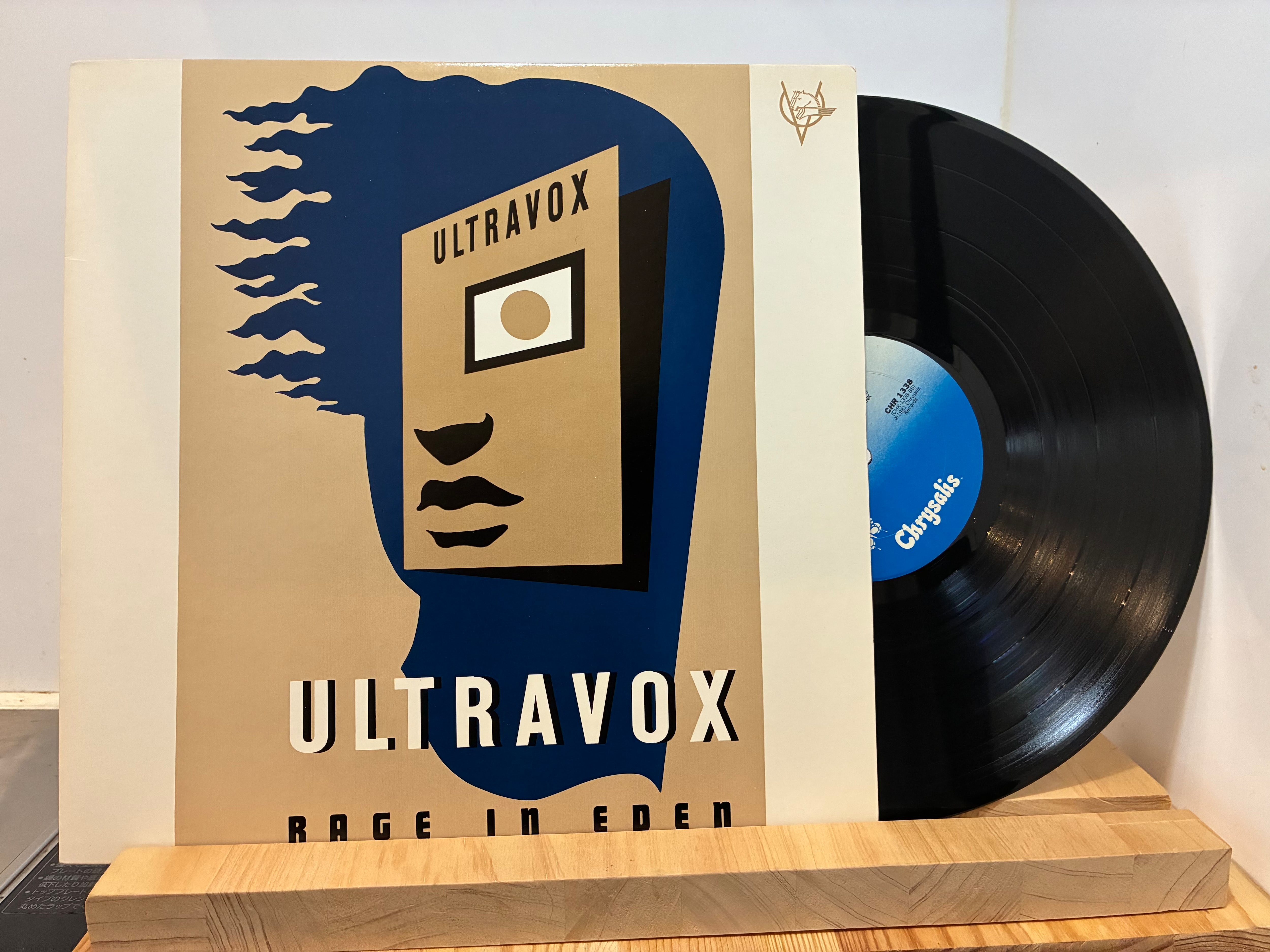 NEW WAVE | sixteen records (シックスティーンレコード)