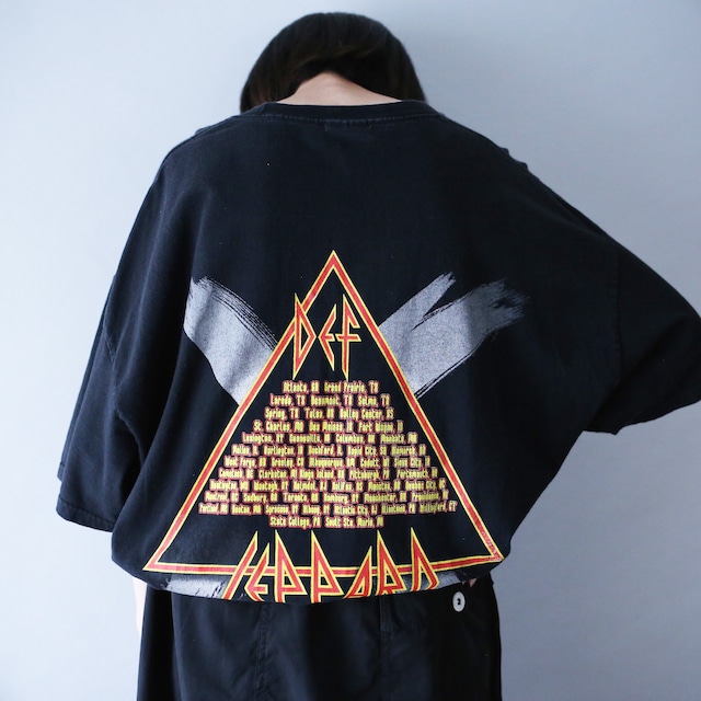 "DEF LEPPARD" XXL over silhouette front and back print tee