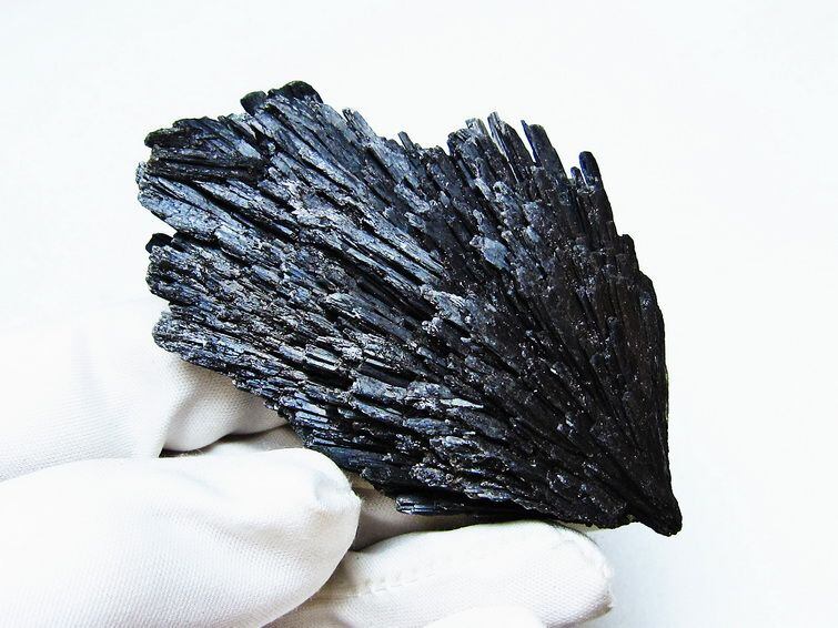 ブラック カイヤナイト 原石 一点物 171-7536 | 天然石