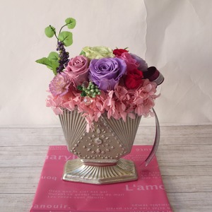 花瓶も素敵な薔薇のブリザ・当店オリジナル「誕生日・結婚祝い・歓送迎・お見舞い」