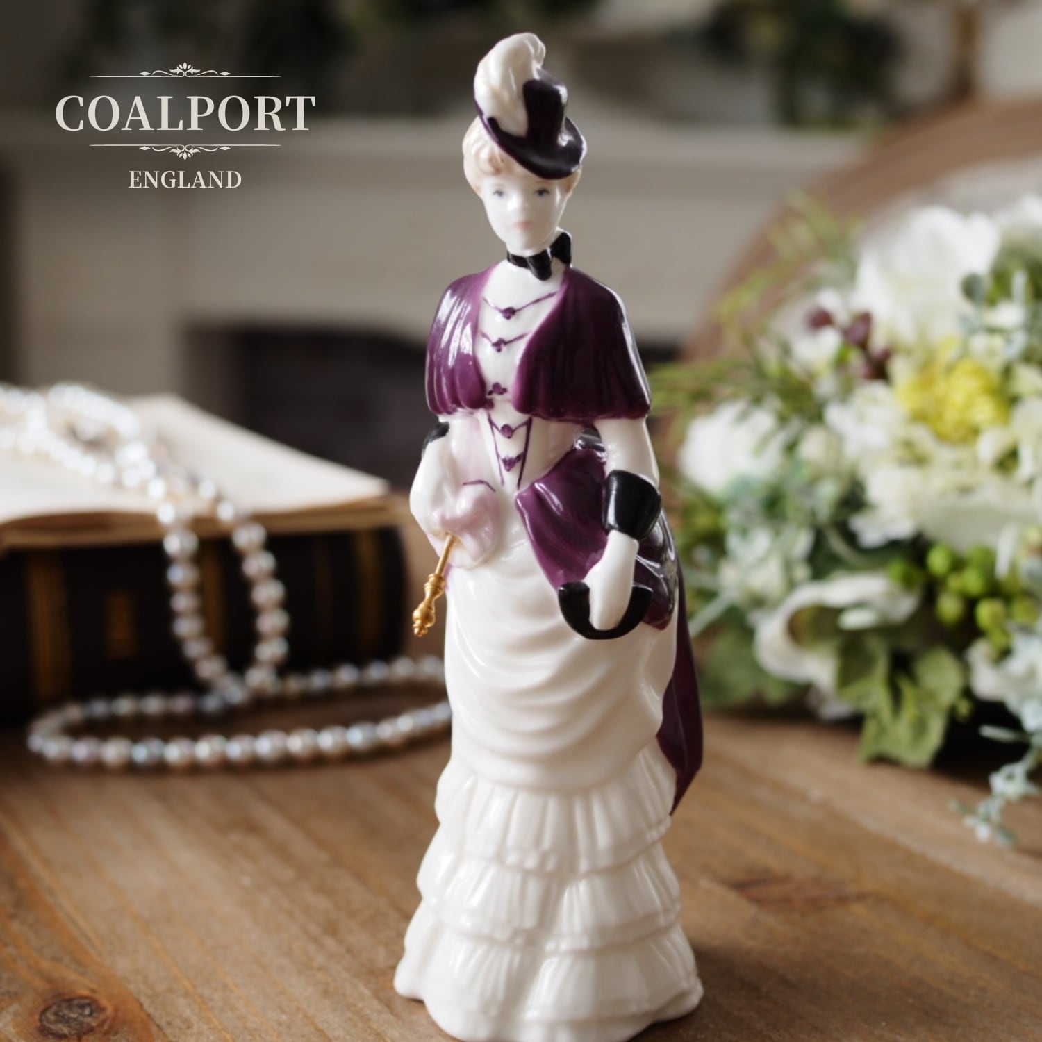 COALPORT お人形ボンチャイナ　2体 COALPORT お人形ボンチャイナ2体