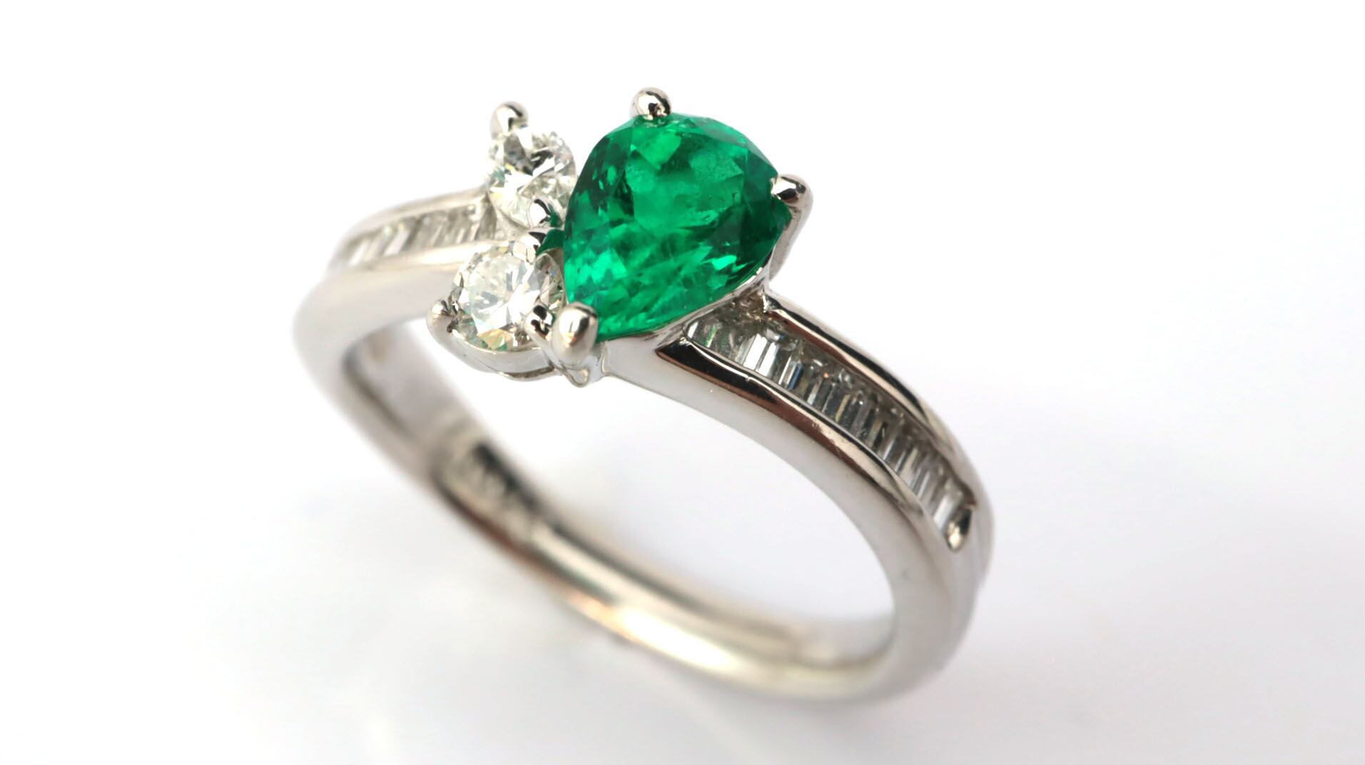 エメラルド ダイヤモンド リング Pt900