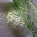 蛍光グリーンの切子花瓶