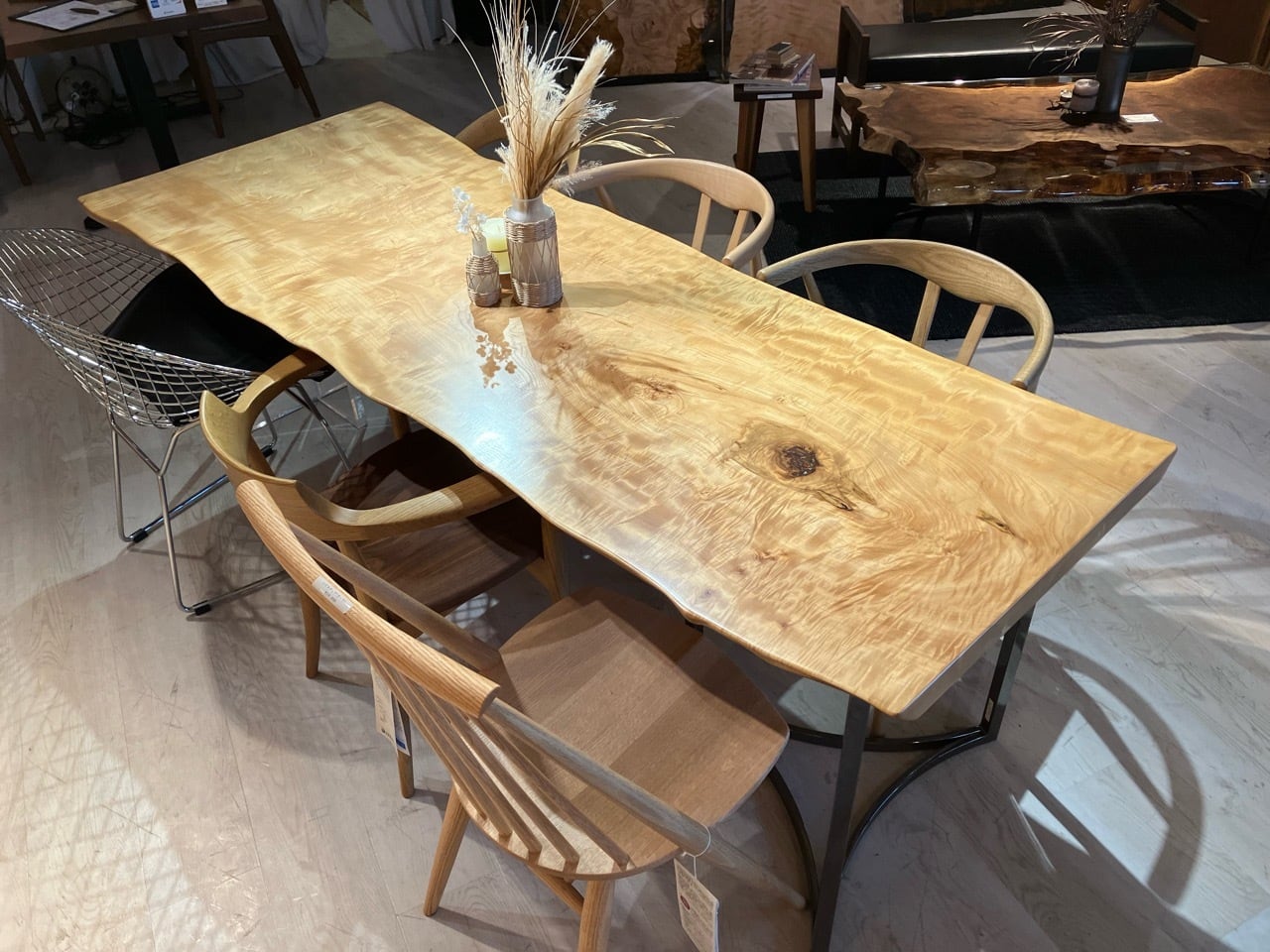 栃（トチ）_2090×600-760×45_青山店_テーブル天板/一枚板 242303 t001